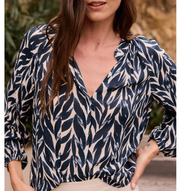 Bella Dahl Long Sleeve Raglan Shirt/ Navy Leaves